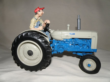 3322DO Ole Dan with Ford 5000 Tractor